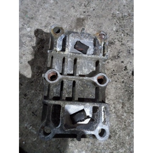 Подушка двигателя задняя Mercedes (527), 9412415713-2