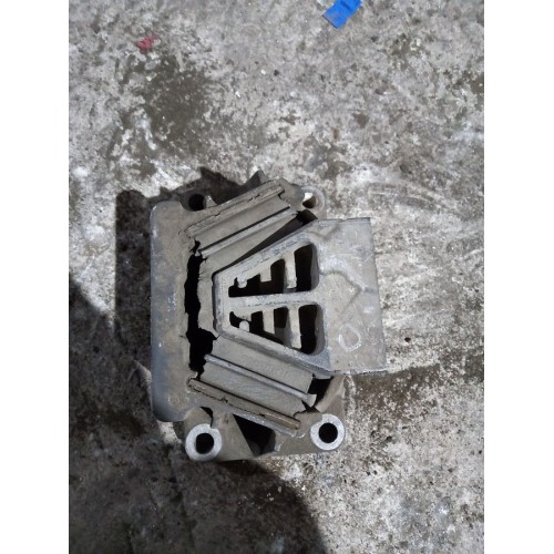 Подушка двигателя задняя Mercedes (521), 9412415713-3