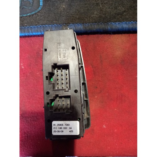 Блок управления стеклоподъемником MAN TGX RH (978), 81258067083-2