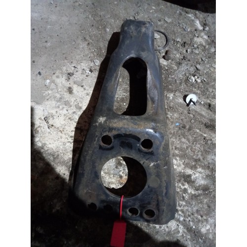 Кронштейн переднего амортизатора Mercedes верхний (755), 9433230240-2