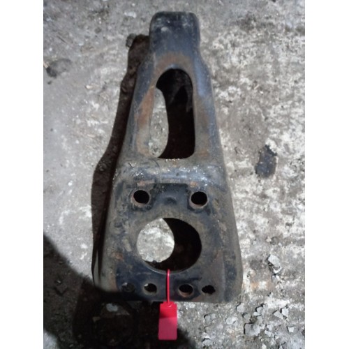 Кронштейн переднего амортизатора Mercedes верхний (756), 9433230240-1