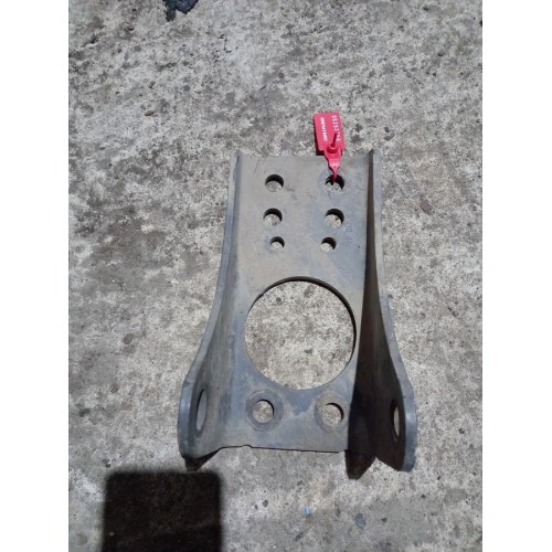 Кронштейн заднего амортизатора Mercedes верхний (758), 9423260040