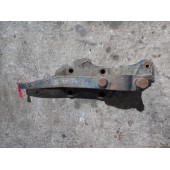 Кронштейн пневмоподушек Mercedes Axor LH (932)