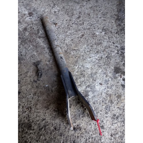 Кронштейн полукрыла (труба) DAF 95 547875 Е2 задний (881), -1