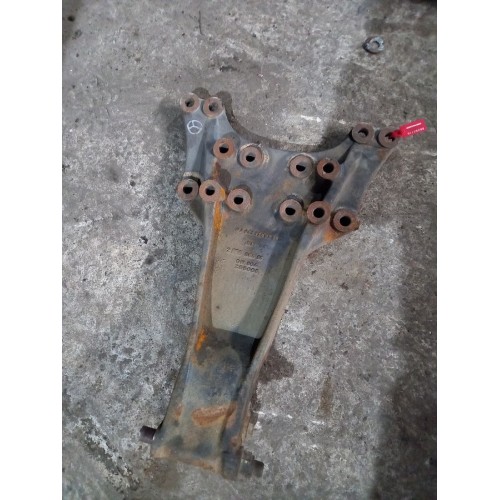 Кронштейн реактивной тяги (бугель) Mercedes (715), 9423250209-1