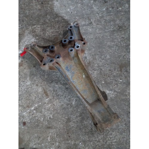 Кронштейн реактивной тяги (бугель) Mercedes (719), 9423250109