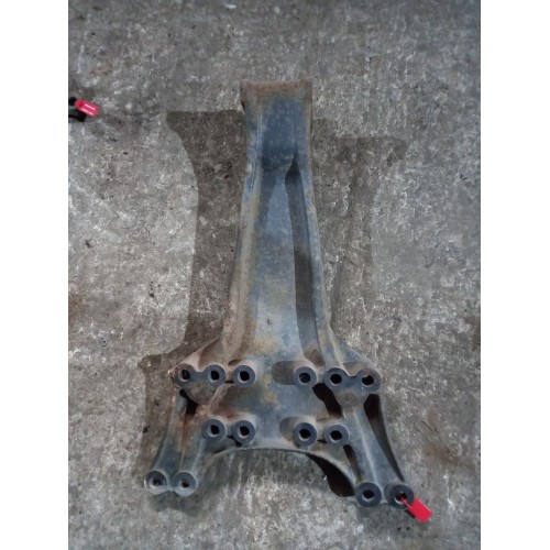 Кронштейн реактивной тяги (бугель) Mercedes (986), 9423250109