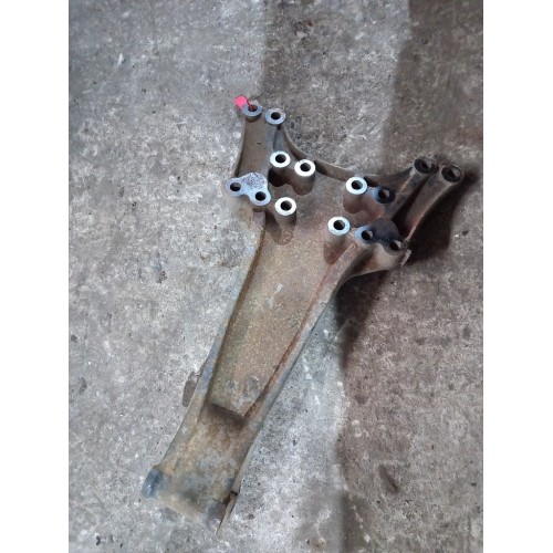 Кронштейн реактивной тяги (бугель) Mercedes (987), 9423250109