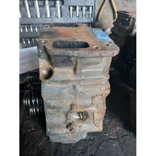 Головка блока цилиндров (ГБЦ) Scania G400 269358 XPI (343), 1921303-4