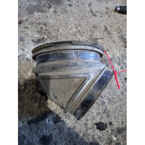 Патрубок воздушного фильтра Volvo FH 12 437853 резиновый (183), 8149322-2