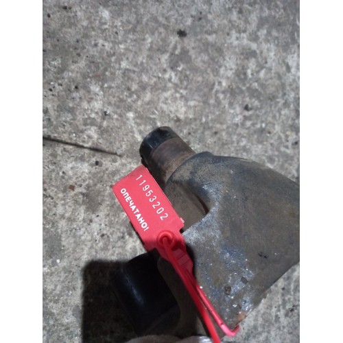 Кронштейн цилиндра подъема кабины Mercedes (202), 9413230863-1