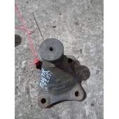 Кронштейн цилиндра подъема кабины Mercedes (208)