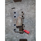 Кронштейн V-образной тяги Mercedes (063)