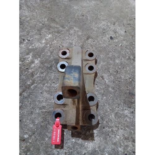 Кронштейн V-образной тяги Mercedes (077), 9413250309