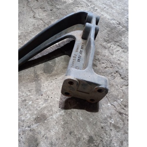 Кронштейн кабины Mercedes Actros MP3 MEGA передний RH (010), 9303171301-2