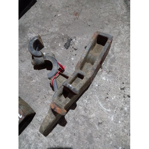 Кронштейн переднего стабилизатора+крон. перед. амортизатора Mercedes RH (618), 9433232984-2