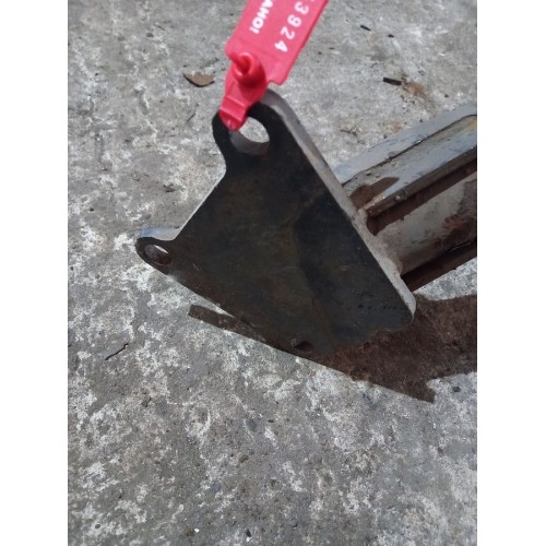 Кронштейн крыла переднего Mercedes передний RH (924), -2