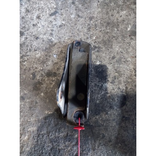 Кронштейн цилиндра подъема кабины MAN TGA D2066 413388 верхний (173), 