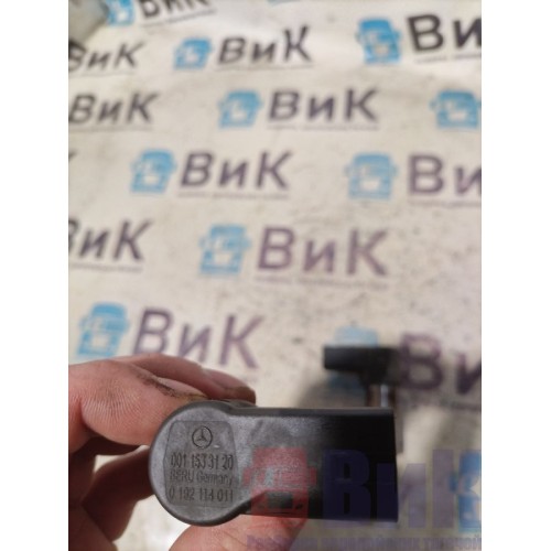 Датчик коленвала (распредвала) Mercedes Actros Axor (732)*, 0011533120-3