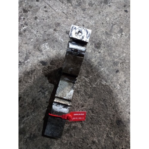 Скоба заднего крыла Volvo (648), 