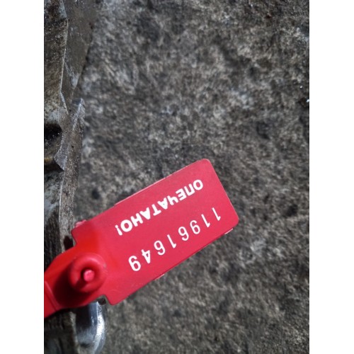 Скоба заднего крыла Volvo (649), -1