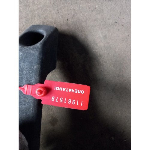 Ручка кабины DAF 95 E2 наружняя (под лобовым стеклом) центральная (579), 9592261-1