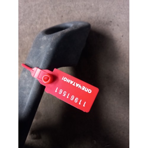 Ручка кабины DAF 95 E2 наружняя (под лобовым стеклом) центральная (561), 9592261-1