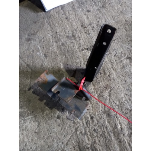 Кронштейн бачка ГУРа DAF 95 547875 (998), 