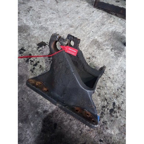 Кронштейн передней рессоры Volvo FH 131881 передний RH (820), -2