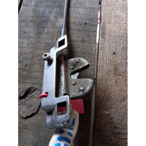 Замок бардачка MAN с тросиком 46см (933), -2