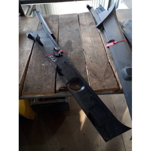 Накладка на стойку лобового стекла MAN TGX/TGS внутренняя RH (563), 81624306006-1