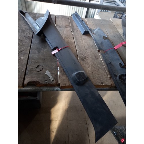 Накладка на стойку лобового стекла MAN TGX/TGS внутренняя RH (564), 81624306006