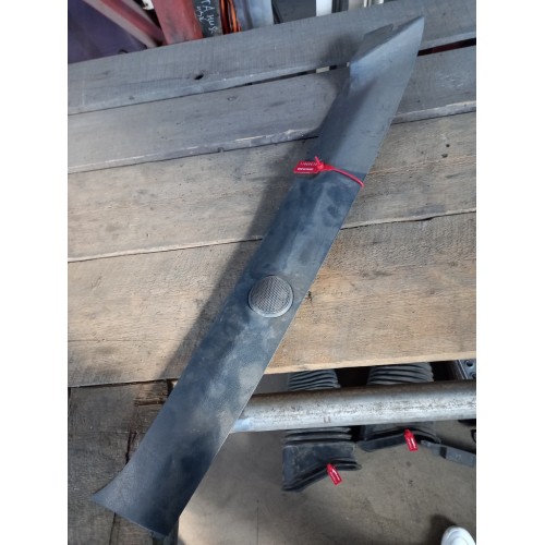 Накладка на стойку лобового стекла MAN TGA внутренняя RH (570), 81624300112