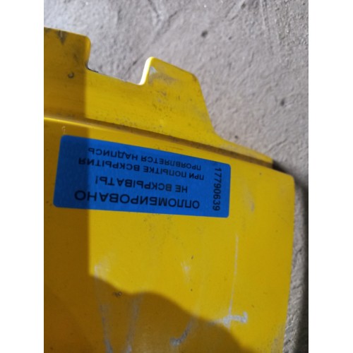 Накладка внешняя (наружняя) на лобовое стекло MAN TGA с.к. LH (639), 81624100139-2