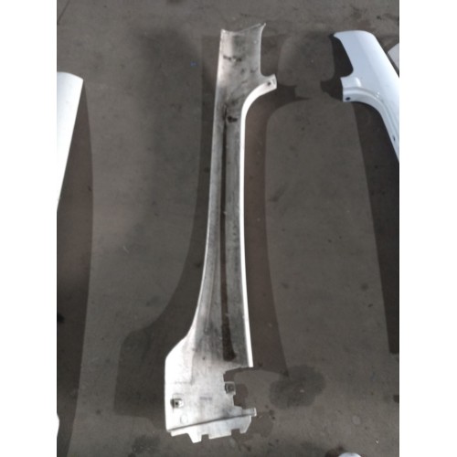 Накладка внешняя (наружняя) на лобовое стекло MAN TGA в.к. XXL RH (651), 81624100042-2