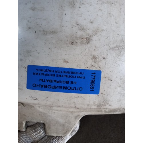 Накладка внешняя (наружняя) на лобовое стекло MAN TGA в.к. XXL RH (651), 81624100042-1