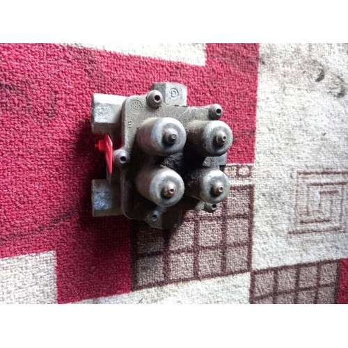 Кран 4-контурный MAN TGX Wabco (676), 9347144000