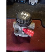 Кран ускорительный Renault (064)