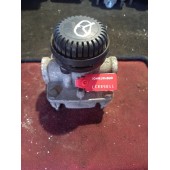 Кран ускорительный Mercedes (837)