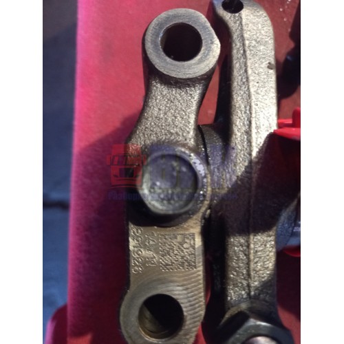 Ось коромысел DAF 106 в сборе (без горняка) (147), 1891926-3