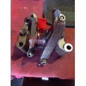 Ось коромысел DAF 106 в сборе (без горняка) (149)