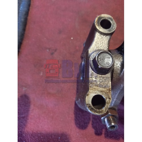 Ось коромысел DAF 106 в сборе (без горняка) (151), 1891926-3