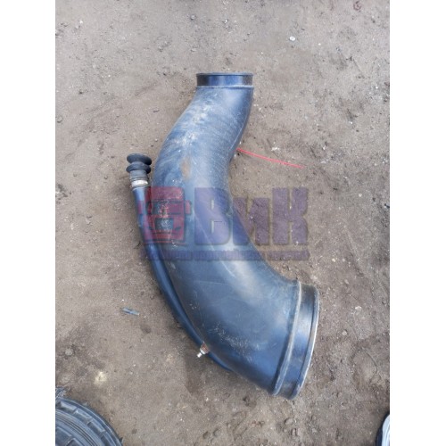 Патрубок воздушного фильтра Renault DXI 12 (256), 7420720877-2