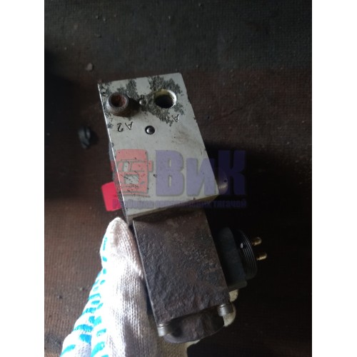 Клапан электромагнитный ретардера Scania 4/5 (592), 1421599-1