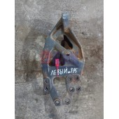 Кронштейн передней рессоры DAF 105 900877 передний LH (976)