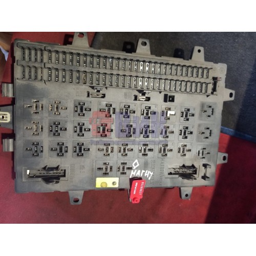 Блок предохранителей Renault MACK (027), 5010428876-3