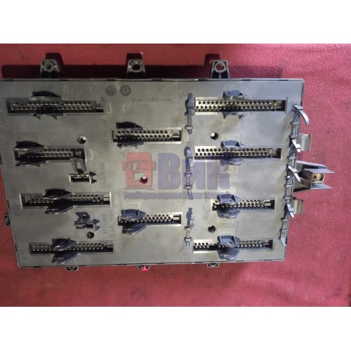 Блок предохранителей Renault MACK (029), 5010561943