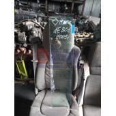 Стекло двери (форточка) Renault Magnum LH (452)