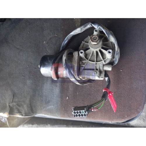 Моторчик стеклоочистителя Volvo FH-12-13 (977), 8143408