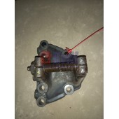 Кронштейн передней рессоры Scania R440 248722 передний в сборе с пальцем (043)